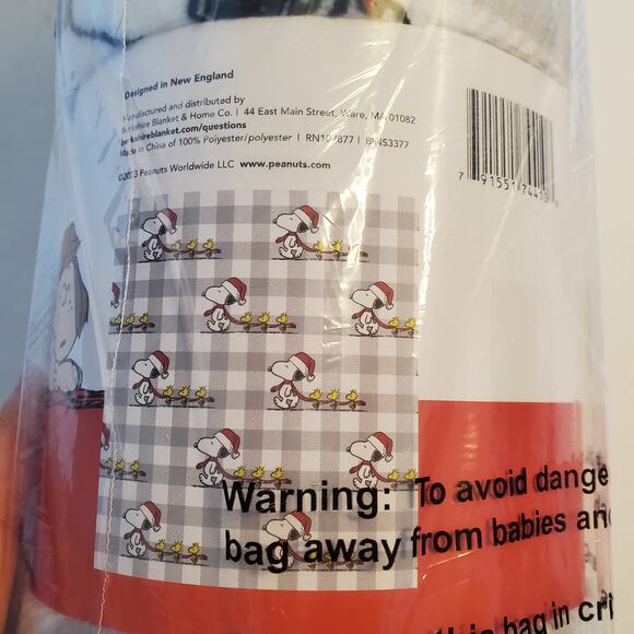 New Peanuts Snoopy Woodstock Fleece Throw 50x70 Christmas White Gray Plaid - Picture 3 of 9